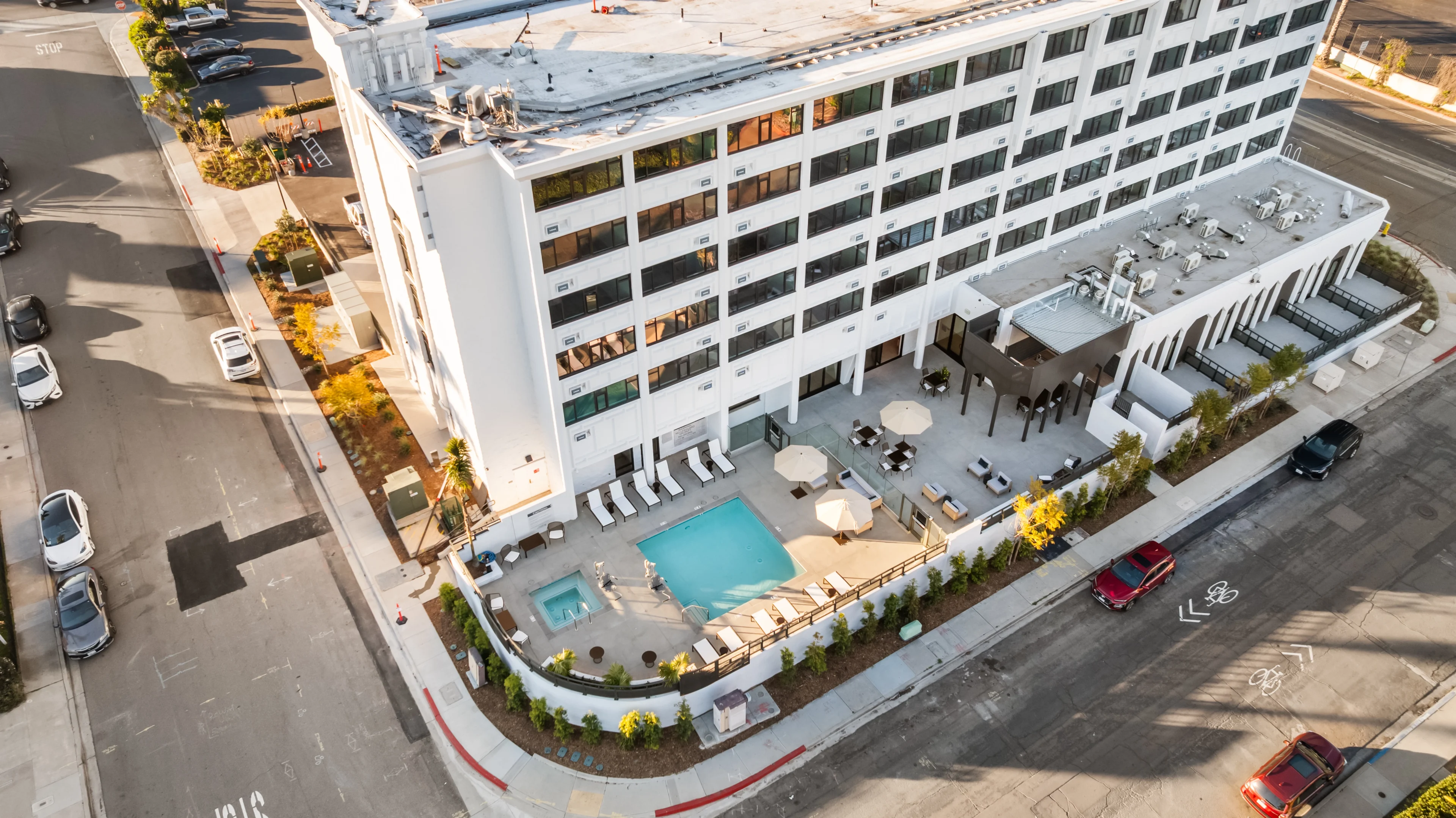 Urban hotel with rooftop terrace and pool